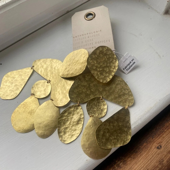 NWT Anthropologie Gold Hammered Gold Drop Earrings - Picture 4 of 4